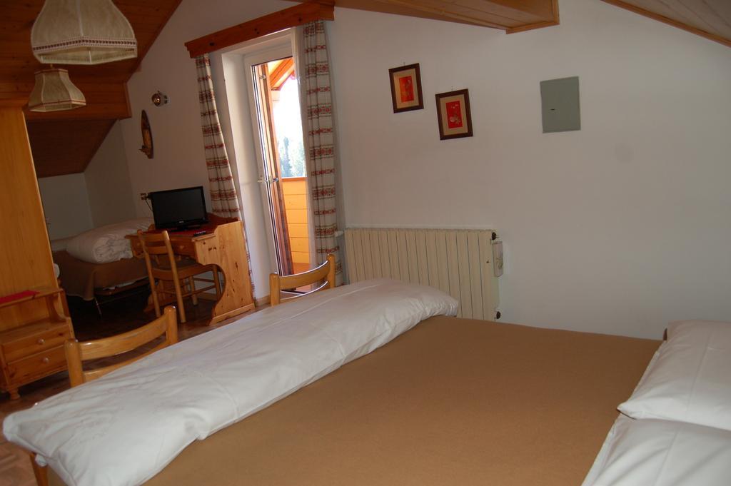 Hotel Millefiori Vigo di Fassa Szoba fotó